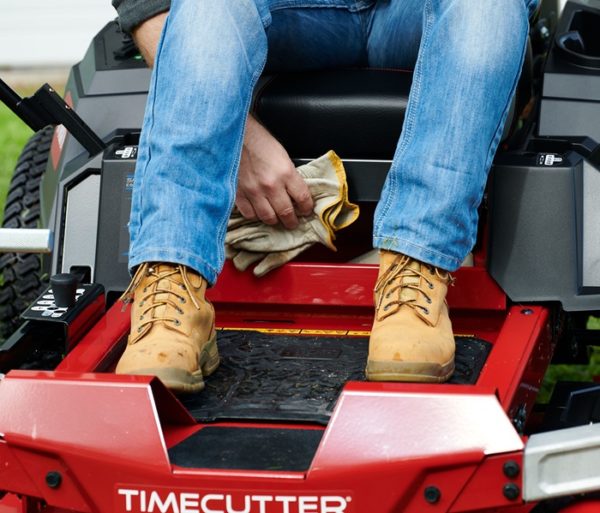 75748 - 42″ TimeCutter Zero Turn Mower - Image 2