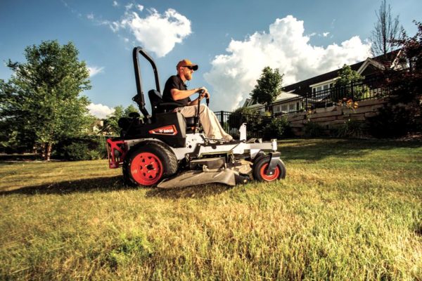 Bobcat ZT3500 Series Zero Turn Lawn Mowers - Image 6