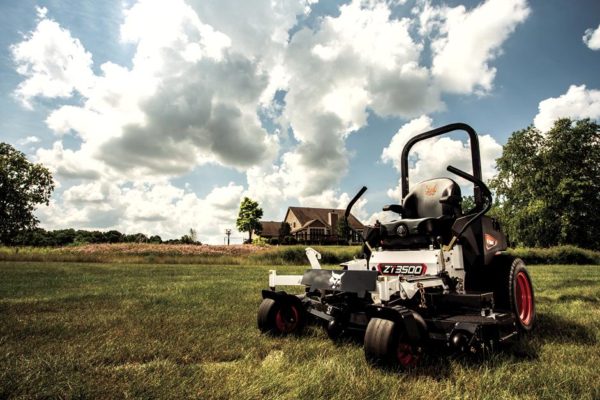 Bobcat ZT3500 Series Zero Turn Lawn Mowers - Image 4