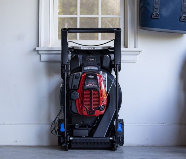 21565 – TORO Personal Pace 21″ Super Recycler Mower - Image 6