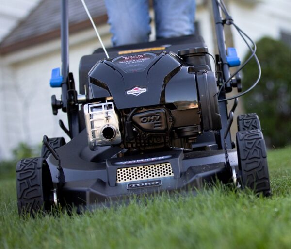 21565 – TORO Personal Pace 21″ Super Recycler Mower - Image 5