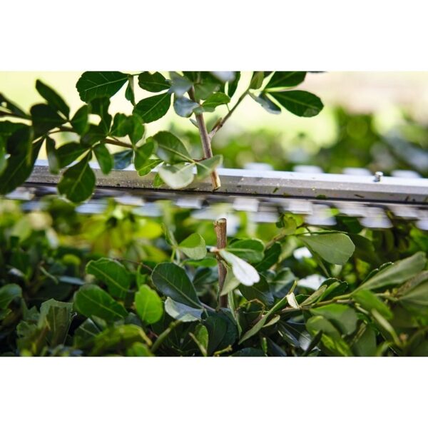 STIHL HSA 40 Battery Powered Hedge Trimmer - Image 3