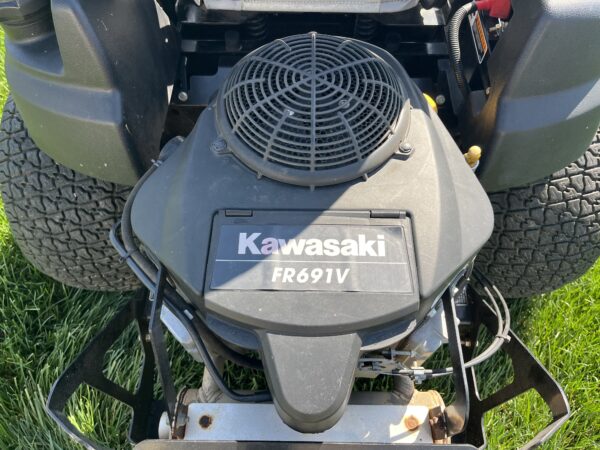 Used BOB-CAT XRZ 52" Zero Turn Mower