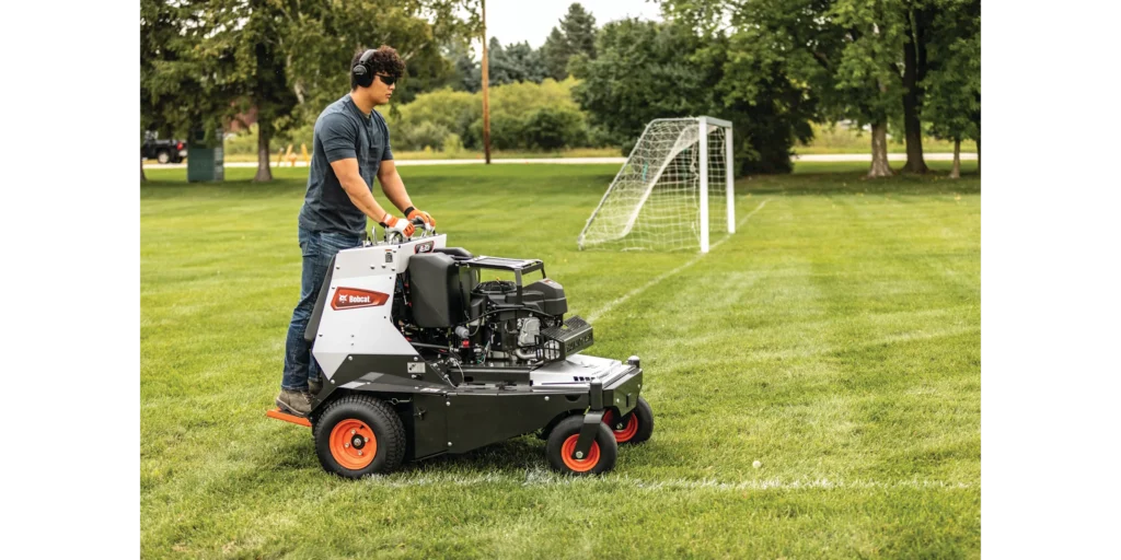 Bobcat AE30S Stand-on Aerator